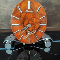 Orologio vintage da tavolo con carica manuale