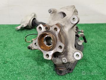 BMW F70 U06 Mozzo fusello anteriore destro