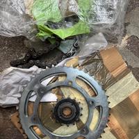 Catena + Corona Honda NX650 Dominator