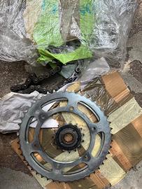 Catena + Corona Honda NX650 Dominator