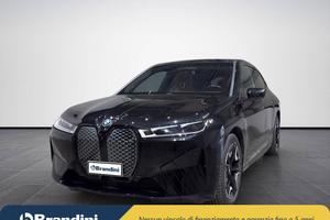 BMW iX xdrive50 pacchetto sportivo