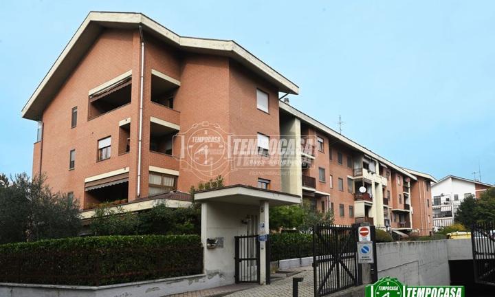 3 LOCALI IN VIA PARINI