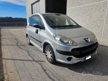Peugeot 1007 HDI 70CV