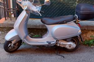 Vespa Piaggio LX 125