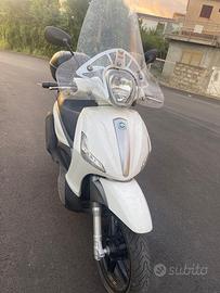 Piaggio Beverly 350 del 2018.