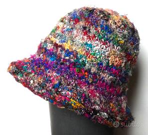 Cappello donna 100% seta riciclata. Made in Nepal.