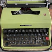 Macchina da scrivere  Olivetti lettera 32