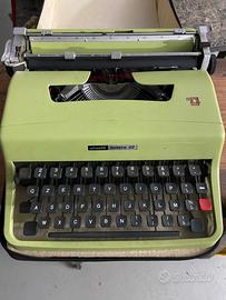 Macchina da scrivere  Olivetti lettera 32