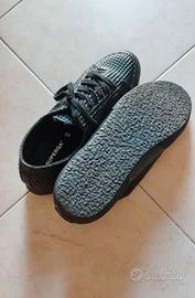 Superga, scarpe. 42 nere.