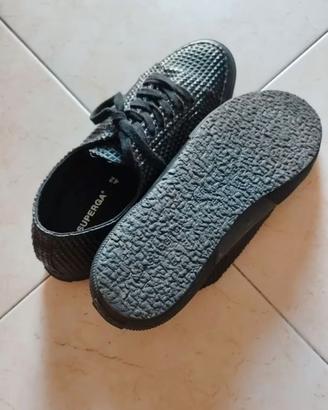 Superga, scarpe. 42 nere.