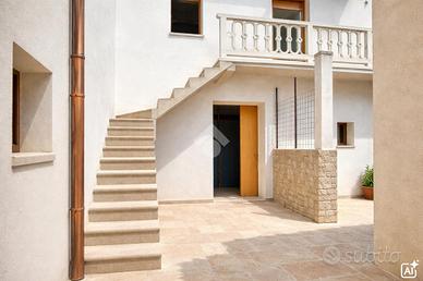 CASA SEMINDIPENDENTE A AMARO