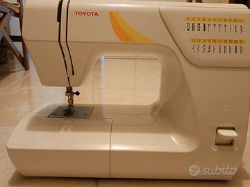 Macchina da cucire Toyota RS2000