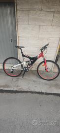 Mountain Bike marca Decathlon (linea Rockrider)