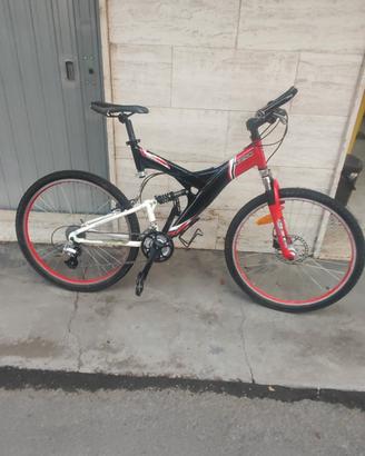 Mountain Bike marca Decathlon (linea Rockrider)