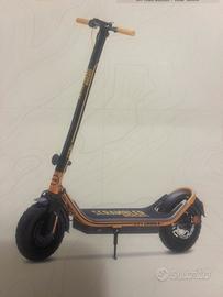 Monopattino scramler ducati city cross