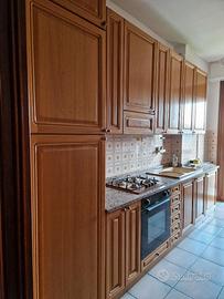 Cucina completa di elettrodomestici