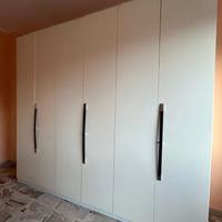 Armadio a 6 ante