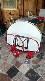 Tabelloni da basket con 3 canestri
