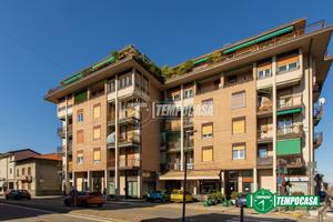 TRILOCALE CENTRALE CON TRE TERRAZZI, BOX E CANTINA