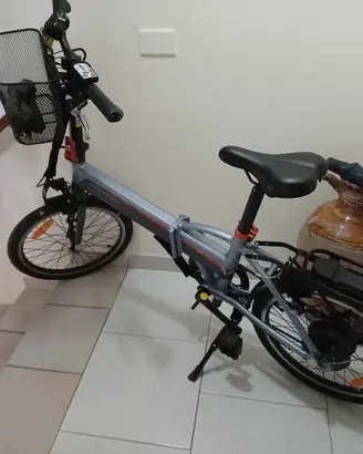 bicicletta elettrica a pedalata assistita