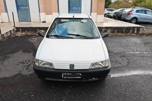 Peugeot 106 954cc. Benzina