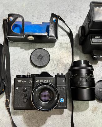 Zenit 12 XP Helios 44 M4 doppio obiettivo e flash