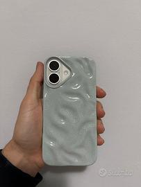 Cover Custodia iPhone 16 Hello Kitty Ondulata Cele