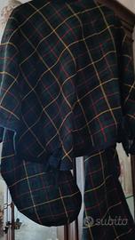 Mantella scozzese elegante con fiocchi in velluto 