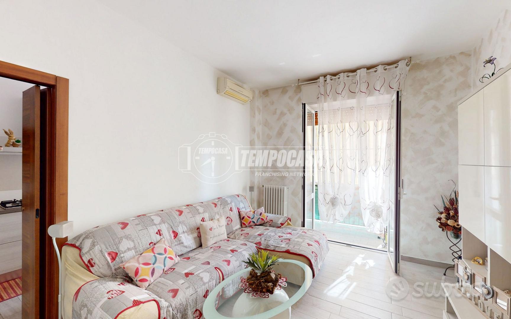 BILOCALE RISTRUTTURATO CON CUCINA ABITABILE E BALC - Vista 3