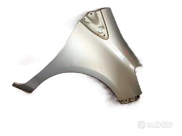 PARAFANGO ANTERIORE DESTRO TOYOTA Yaris Serie (11>