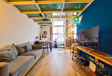 LOFT RISTRUTTURATO SU DUE LIVELLI