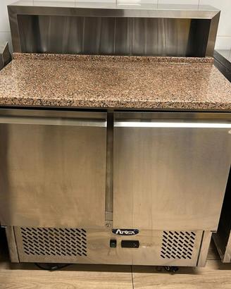 Banco refrigerato a saladette
