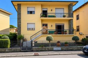 5 LOCALI A CAMPI BISENZIO