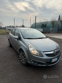 Opel corsa 1.2 GPl-Tech edition