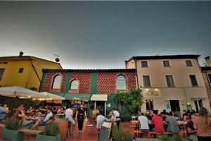 Ristorante/pizzeria (solo attività, no mura)