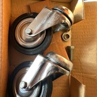 Coppia ruote girevoli con supporto in metallo