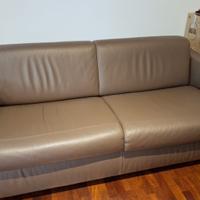 Divanoletto in pelle praticamente nuovo