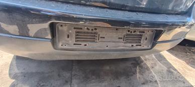 VOLKSWAGEN GOLF 5 2007 PARAURTI ANTERIORE & POSTER