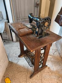 Macchina da cucire vintage