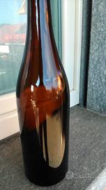 Bottiglie vuote nuove per vino nero