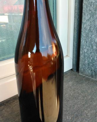 Bottiglie vuote nuove per vino nero