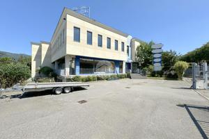 NEGOZIO A MONTICELLI BRUSATI