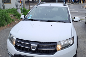 Vendo dacia sandero stepwey 1500 cc 90 cv t. disel