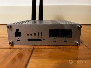 Router LTE Teltonika RUT360 - Senza alimentatore