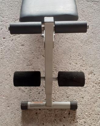 Panca e pesi per palestra