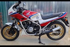 honda vf 750 