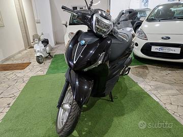 Piaggio Beverly 300 -  Anno 2024