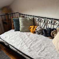Letto singolo in ferro battuto con materasso