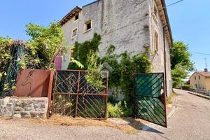 RUSTICO A SOMMACAMPAGNA