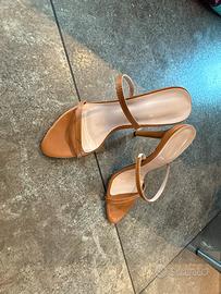 scarpe con i tacchi alti